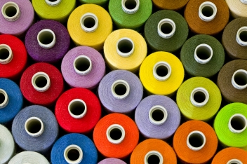 sewing thread pattern © DJM-Photo