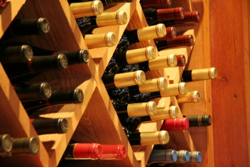 wine shelf © Feng Yu